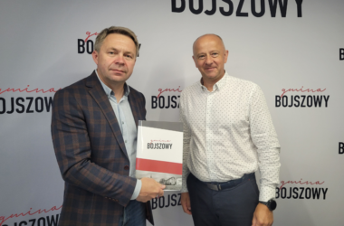podpisanie umowy 22.07.2025 OZE na budynkach komunalnych w Gminie Bojszowy